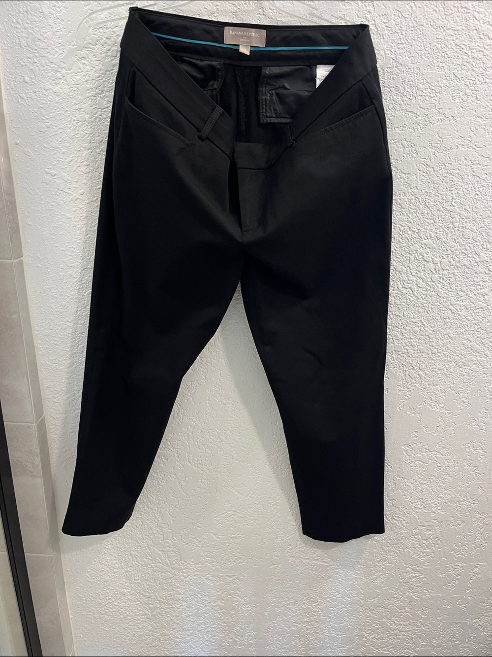 Banana Republic - Sloan crop Black Cropped Tailored Women's Pants
